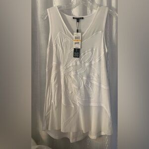 NWTs  Cable & Gauge white, sleeveless blouse/tank. Size S